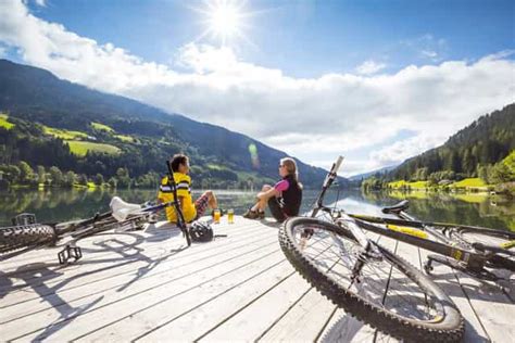 What's the difference between Specialized and Cannondale.